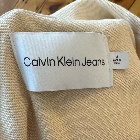 Calvin Klein Jeans Cropped Quarter Zip - Picture 3 of 3